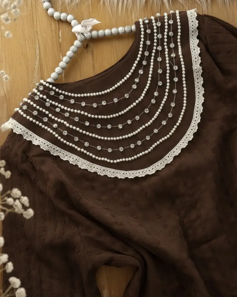 شومیز یقه عروسکی کارشده h3050