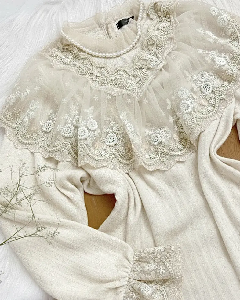 شومیز عروسکی گیپور دارh3090