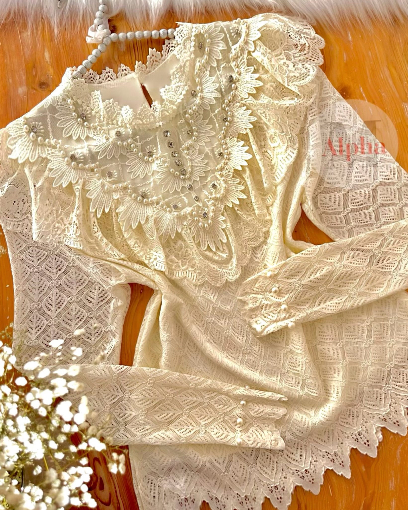 شومیز تمام گیپور سنگ‌دوزی d520