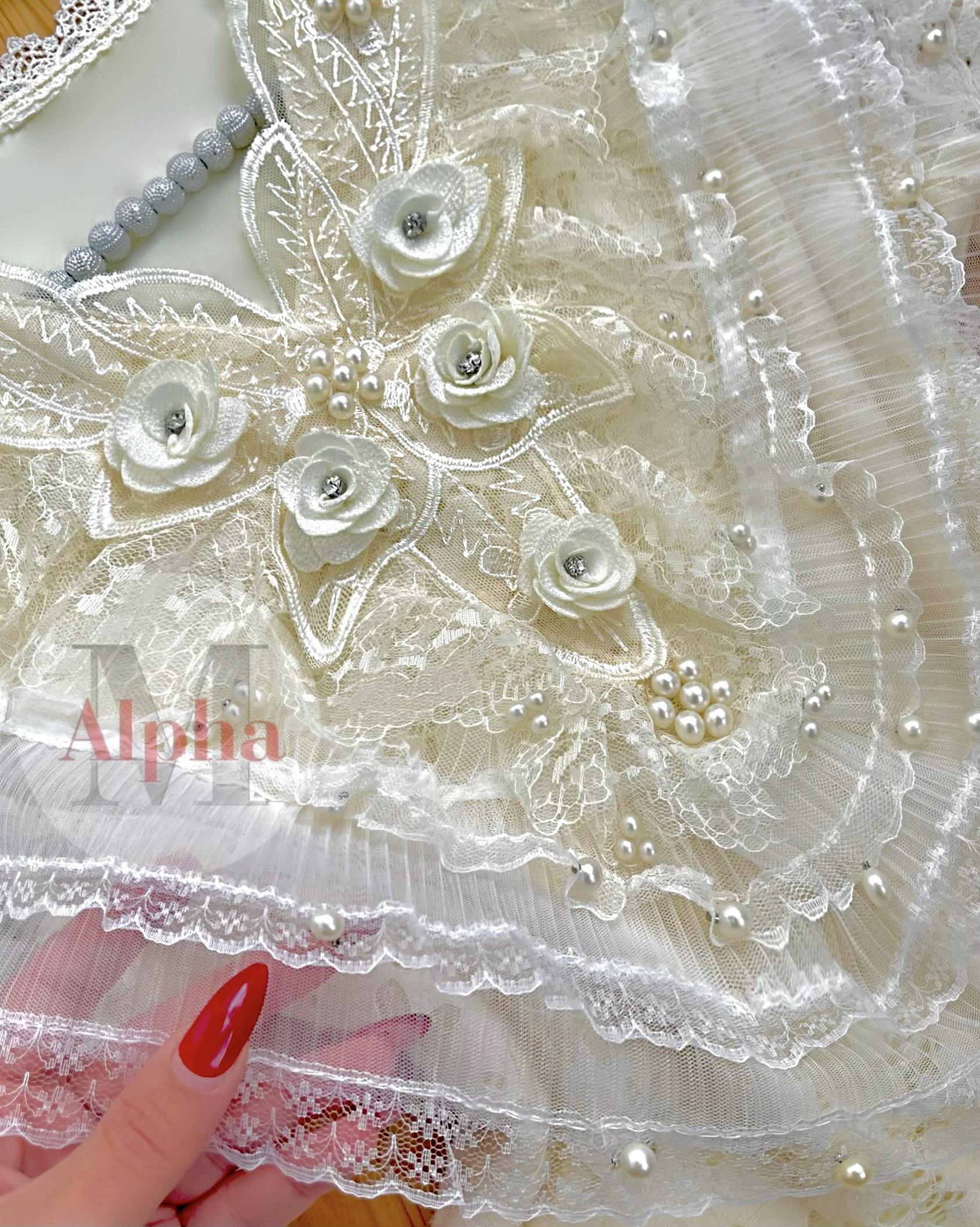 شومیز گیپور گل برجسته مرواریدی d77
